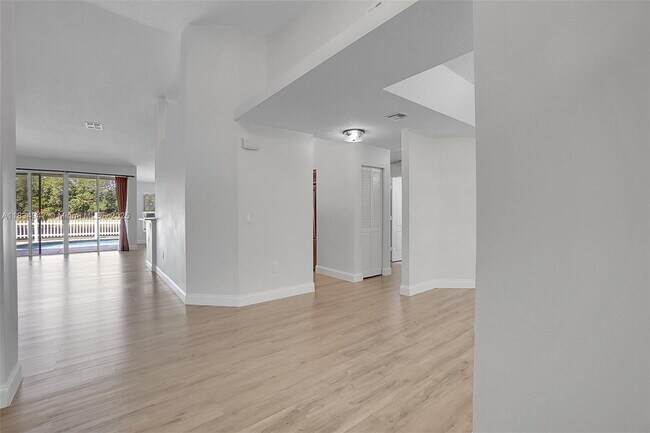 Building Photo - 1574 NW 103rd Terrace