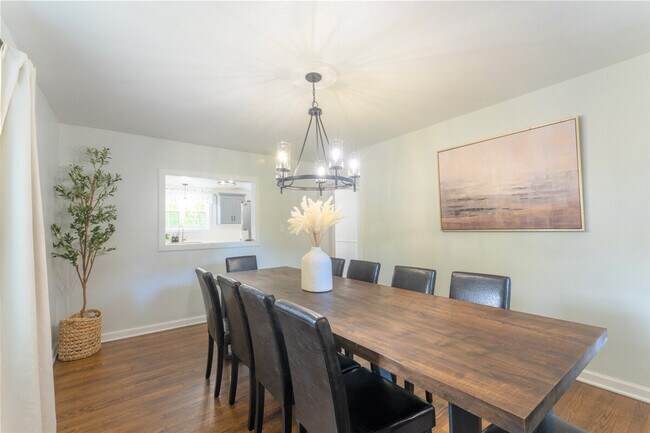 Building Photo - 1322 Jackson Rd