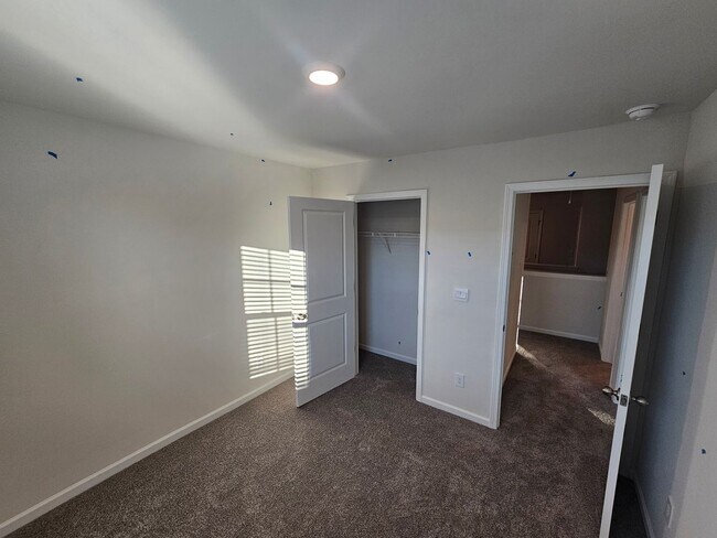 Building Photo - Beautiful Townhome in Charlotte