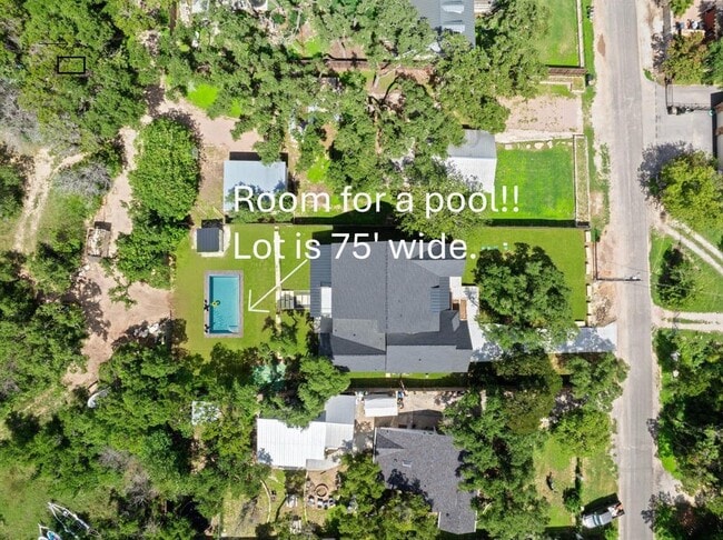Building Photo - 14804 Arrowhead Dr
