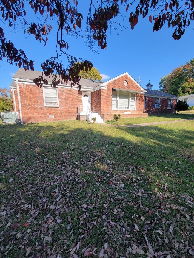 Entry door - 2948 McGavock Pike