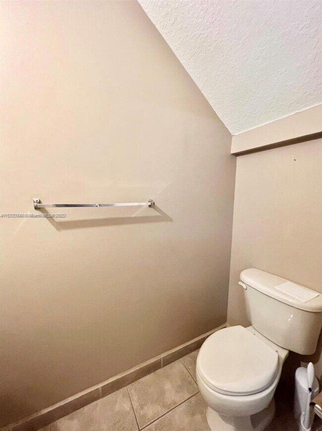 Building Photo - 2313 Clipper Pl