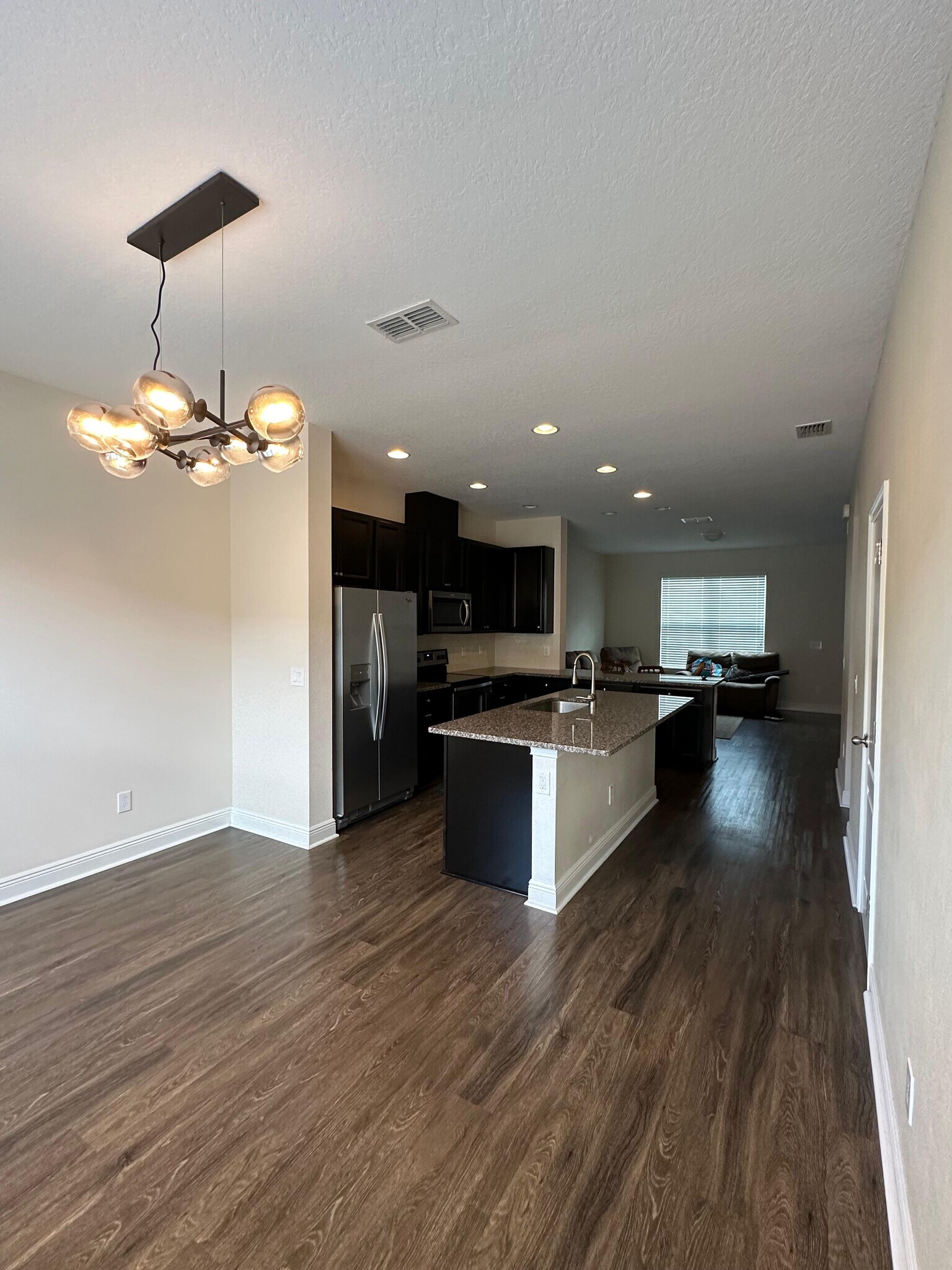 Building Photo - 6549 Calamondin Dr