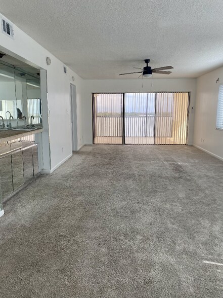 Building Photo - 200 S Sykes Creek Pkwy