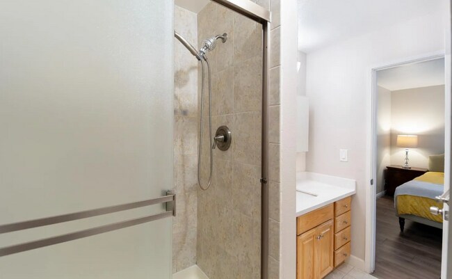 Building Photo - 1173 Capri Dr