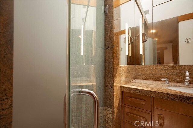 Building Photo - 195 S Parkwood Ave