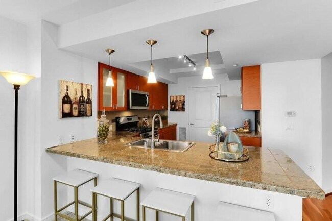 Building Photo - 1 bedroom in Seattle WA 98101