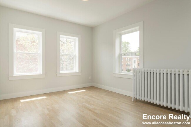 Building Photo - 184 Chiswick Rd