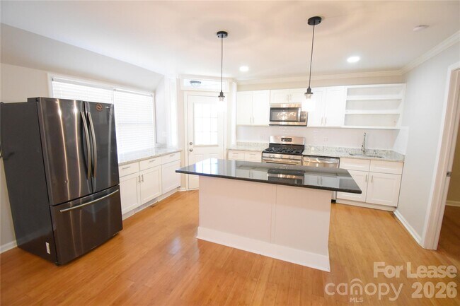 Building Photo - 4201 University Dr