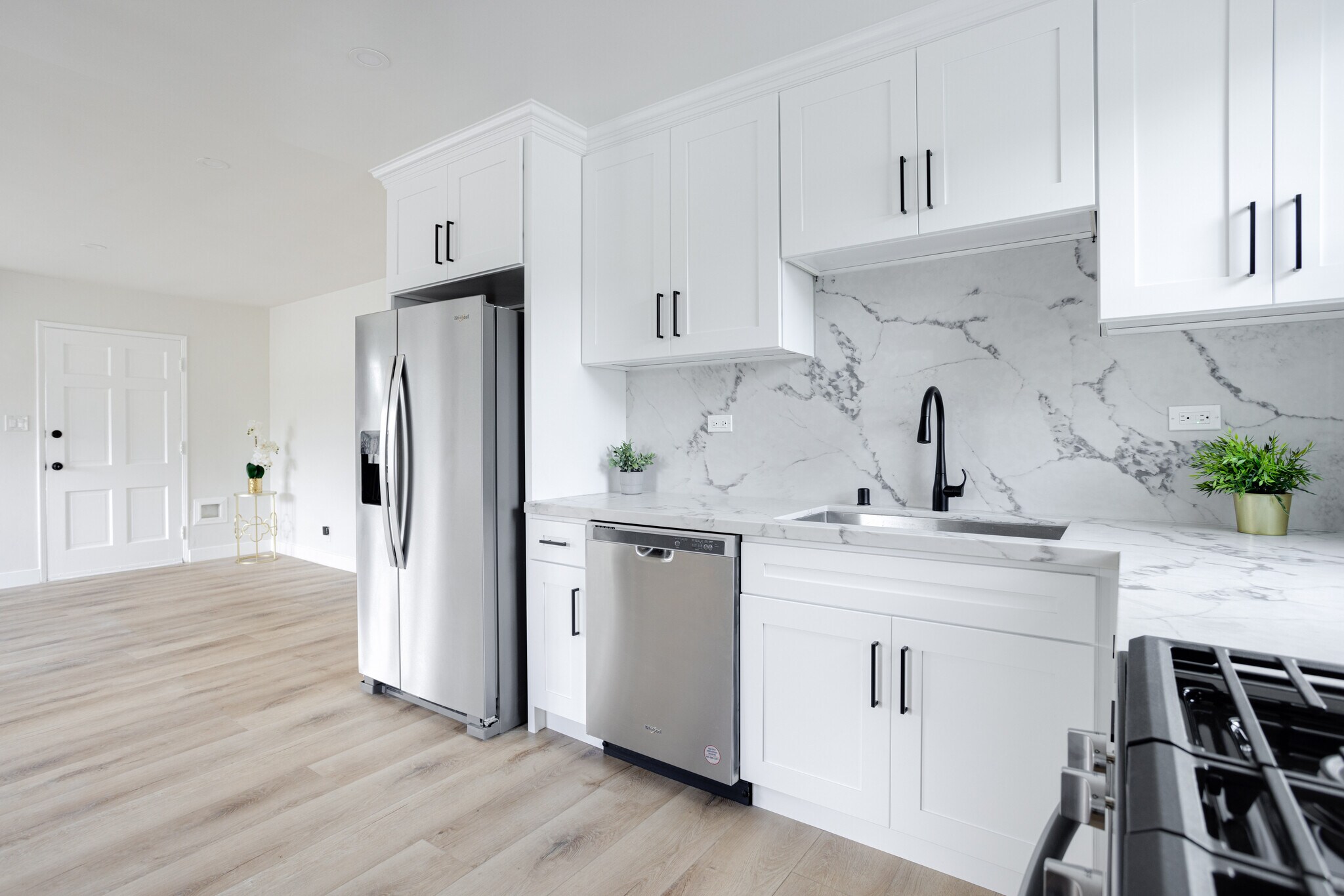 Building Photo - 617 N Rosemary Ln