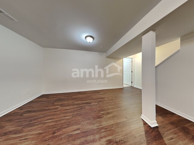 Building Photo - 10728 Sandy Ct