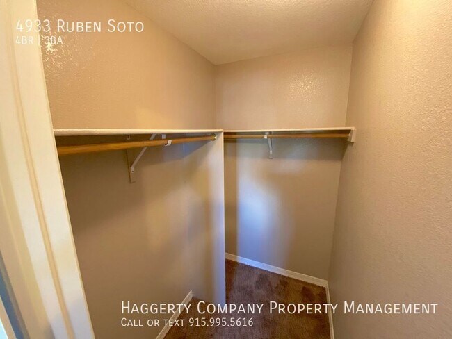 Building Photo - 4933 Ruben Soto