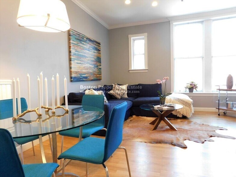 Building Photo - 416 Marlborough St