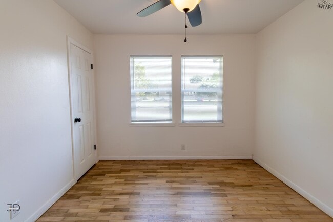 Building Photo - 1624 Sunnyside Ln