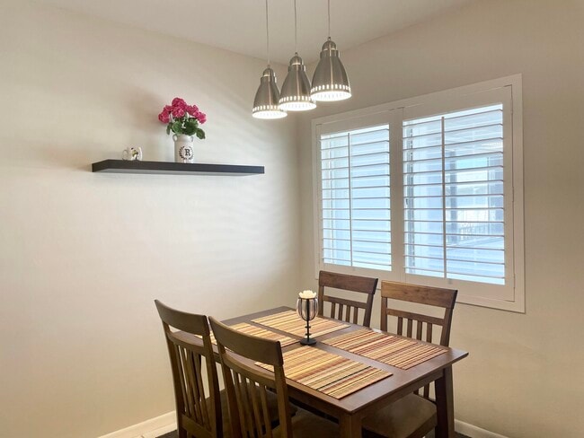 Building Photo - 3240 Lake Osborne Dr