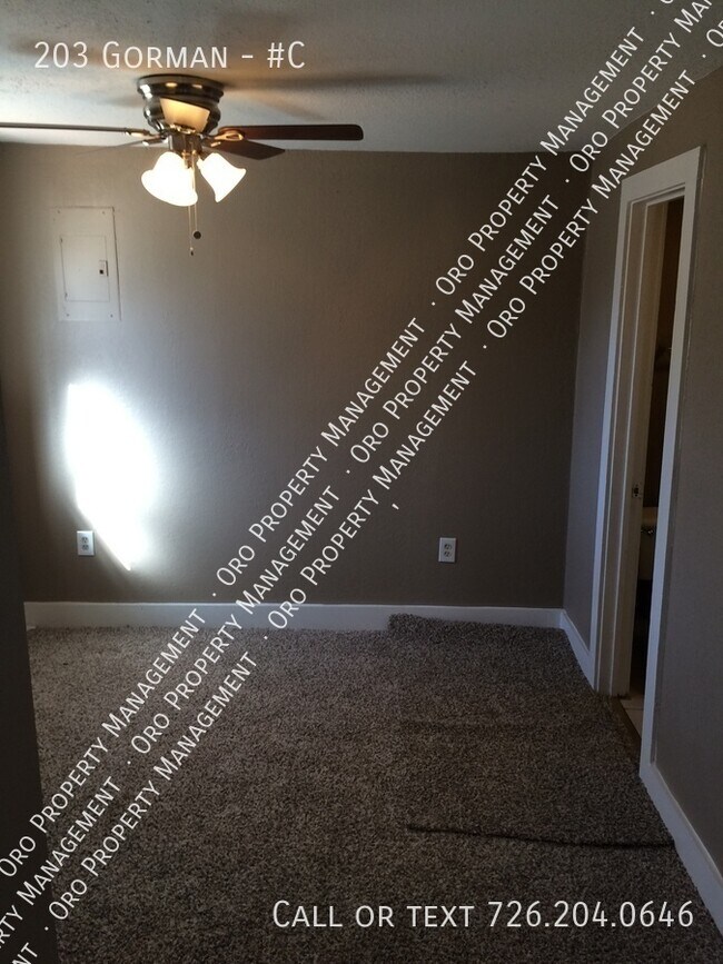 Building Photo - 203 Gorman-#C