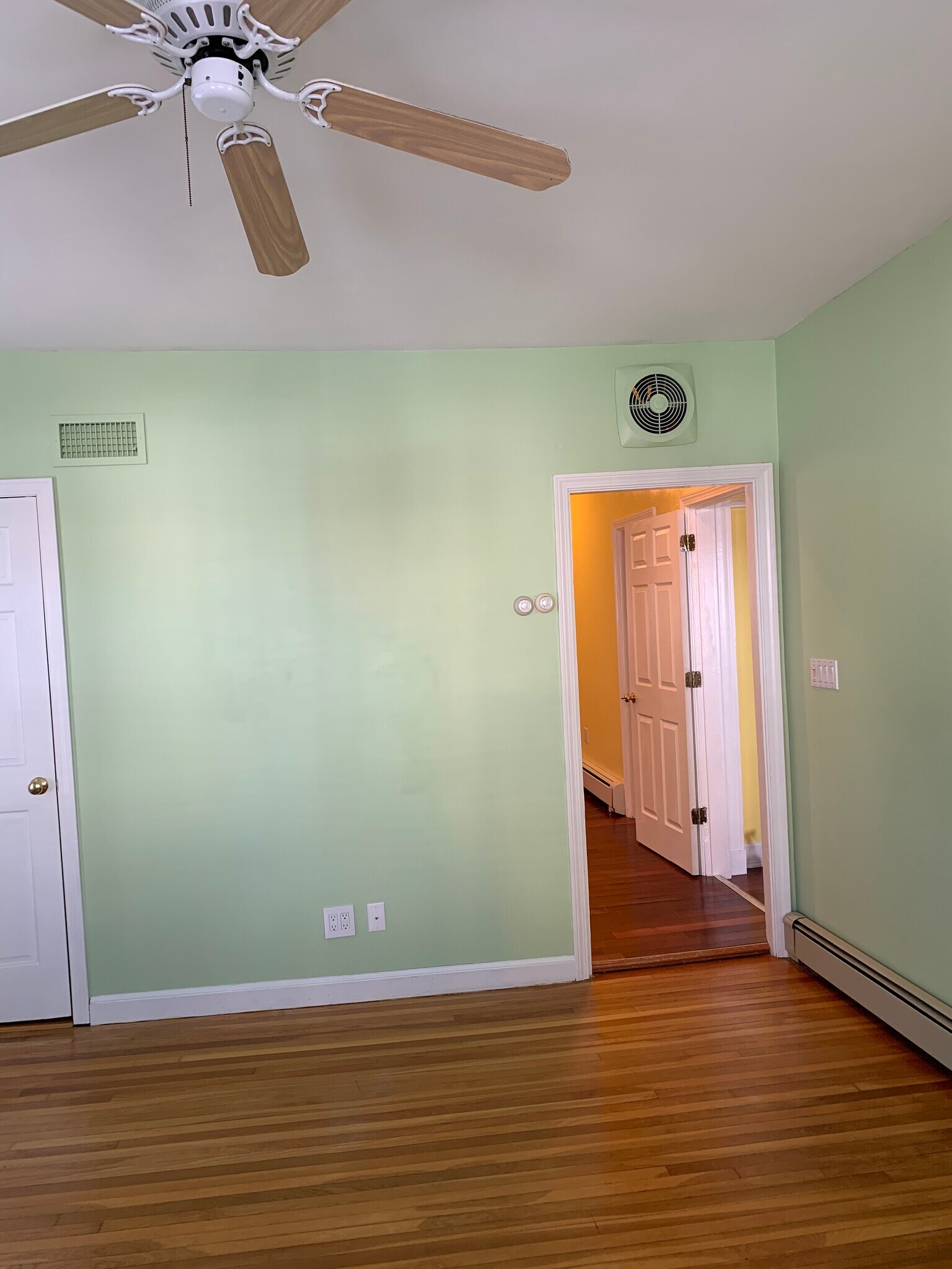 Building Photo - 6 Eliot St