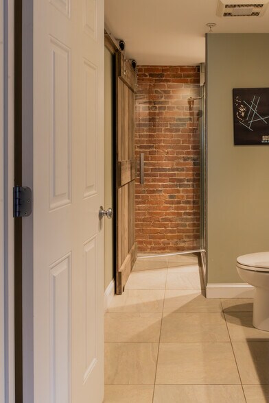 Building Photo - 159 State St