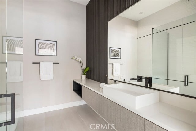 Building Photo - 22020 Alizondo Dr