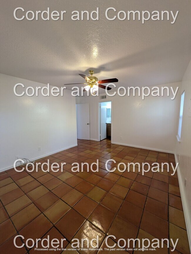 Building Photo - Spacious and naturally lit 4 Bathroom, 2 Bathroom, 2 Car Garage Home at 1,933 Sq Ft.