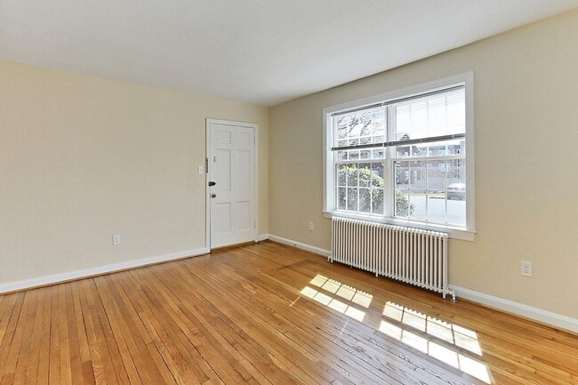 Building Photo - 2107 5th St S
