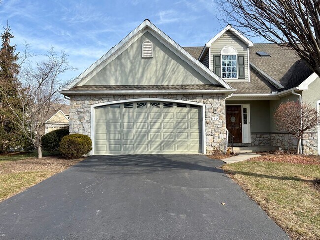 Building Photo - 3 bedroom 2.5 bathroom Townhome in Mount Joy!