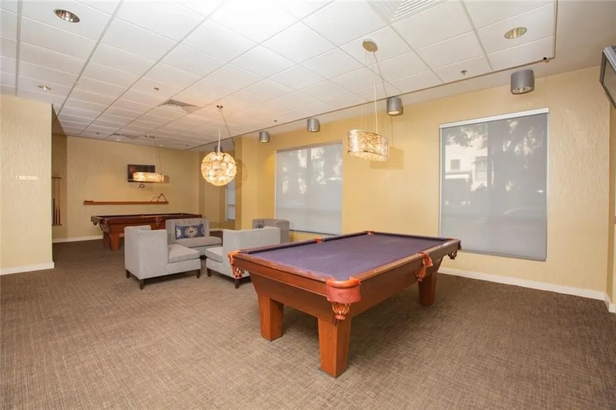 Building Photo - 711 Cosmopolitan Dr NE