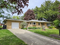 Building Photo - 6618 South Dr