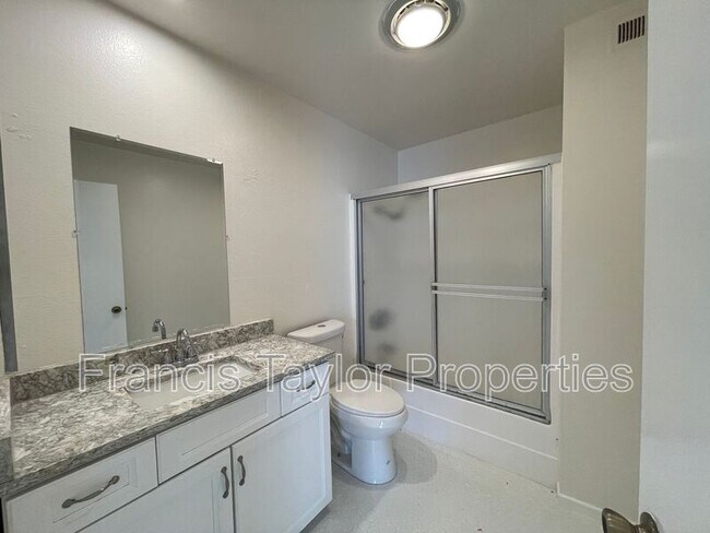 Building Photo - 7526 Jerez Ct