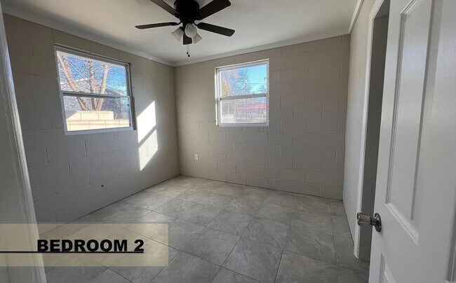 Building Photo - 2 Bedroom, 1 Bath in The Lyon St. Neighborhood -