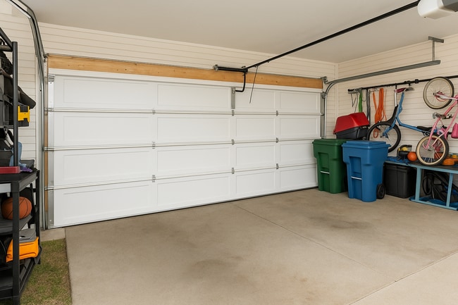 Building Photo - Beautiful Townhome in Maple Grove for $2,899/month!