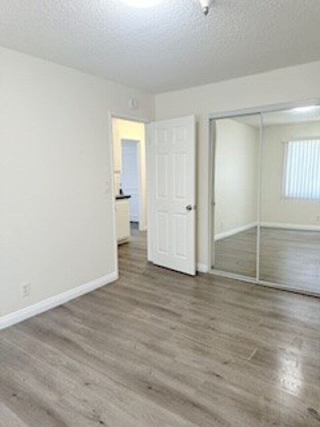 Building Photo - 11431 Cedar Avenue