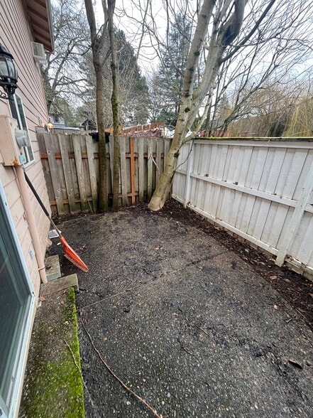 Building Photo - 4167 SE Cesar E Chavez Blvd