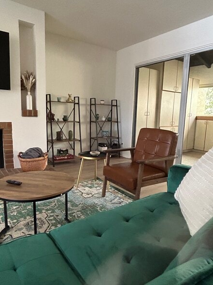 Family Room (common area) - 440 N Dodge Blvd