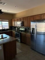 Kitchen - 4936 Semifonte Dr