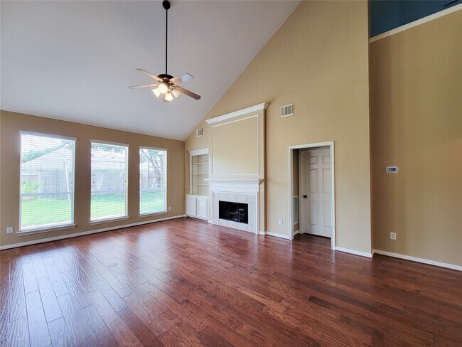 Building Photo - 21122 Golden Sycamore tr