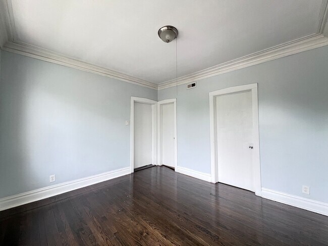 Building Photo - 8856 S Lowe Ave