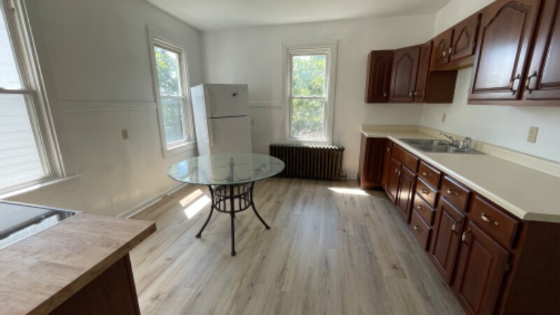 Building Photo - 2404 Charcot St