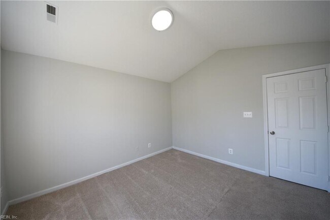 Building Photo - 102 Pelican Cove