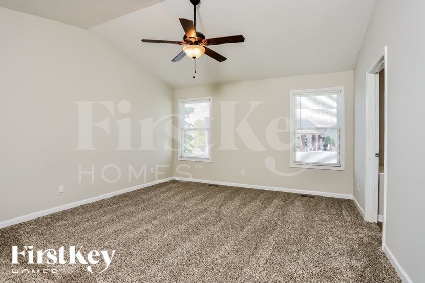 Building Photo - 456 Fawn Run Dr