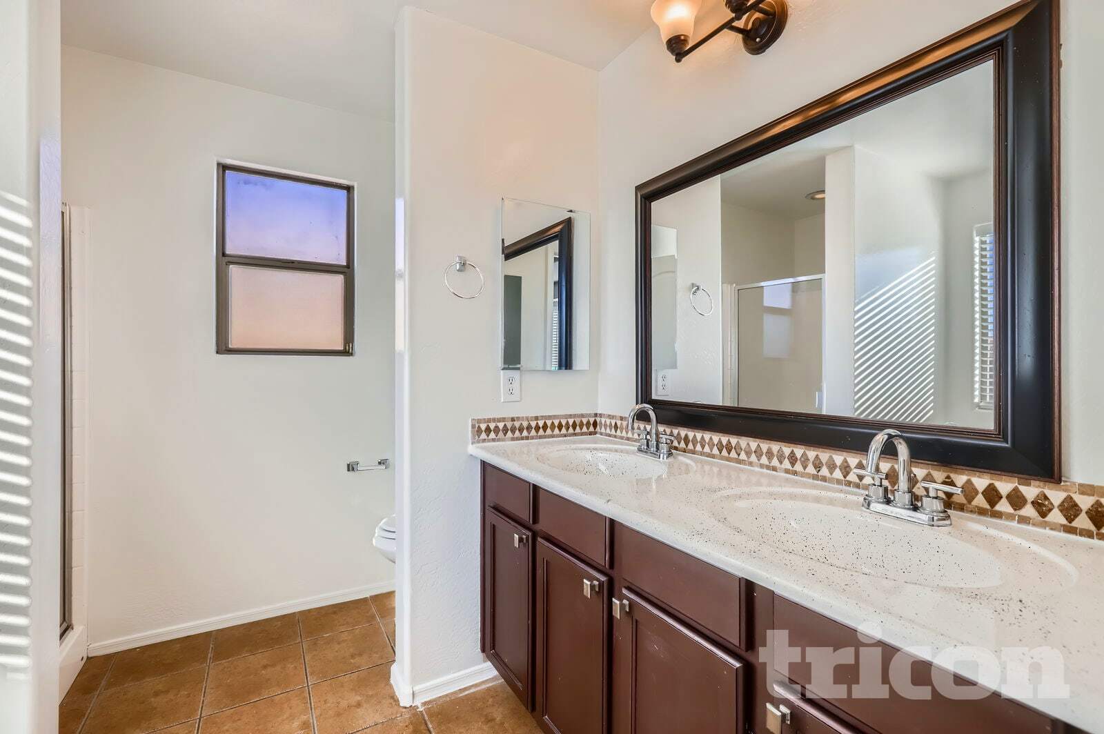 Building Photo - 25841 W Valley View Dr