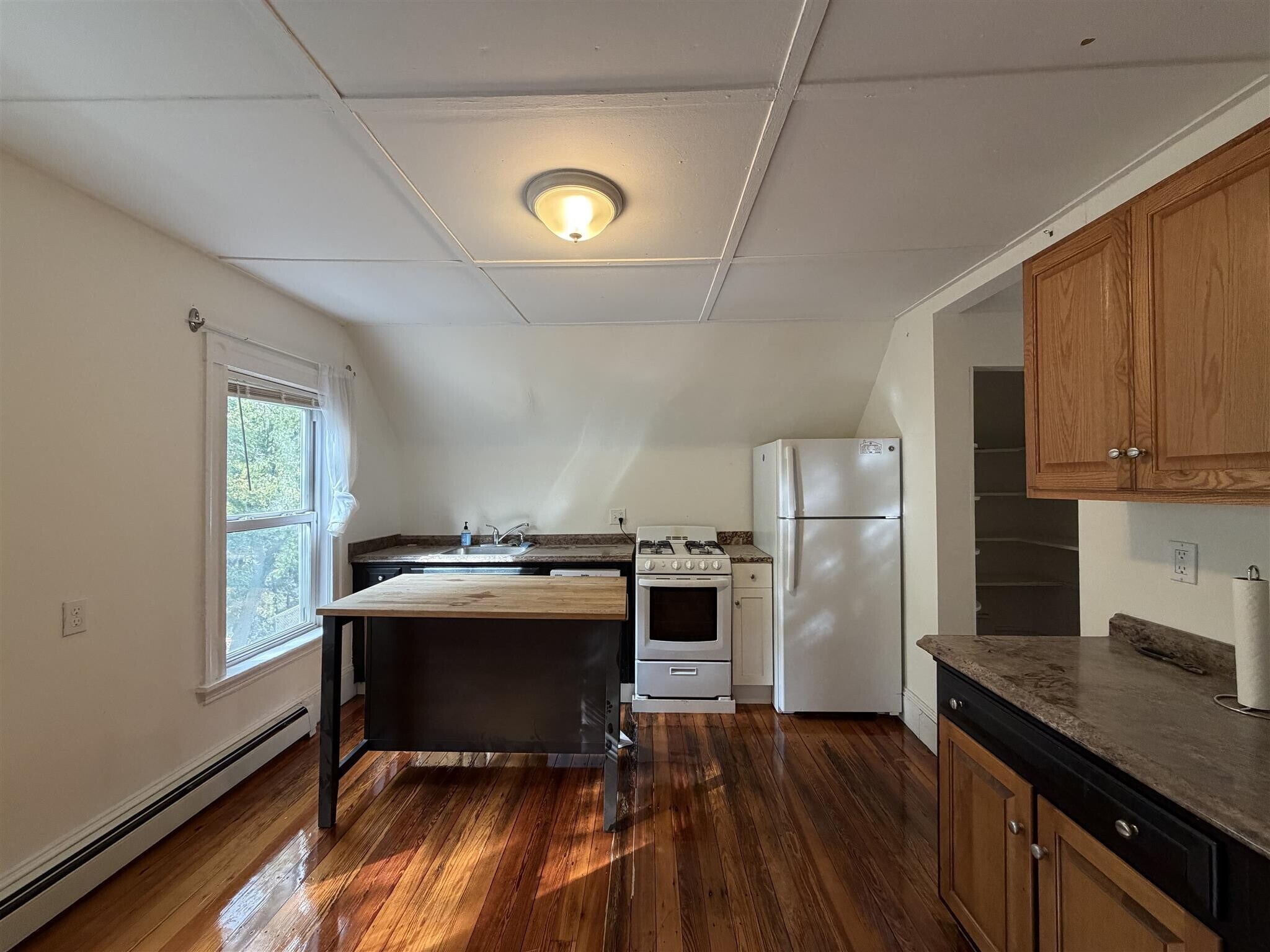 Building Photo - 94 Morrison Ave