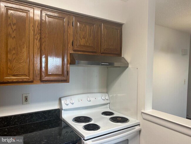 Building Photo - 1019 Ravens Crest Dr