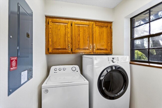 Building Photo - 2906 Avenue S