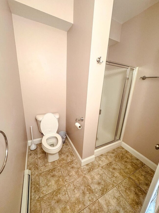 Building Photo - Luxury long term rental in the Heart of Br...