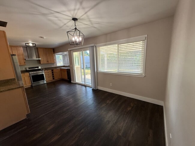 Building Photo - Updated Home in Dixon
