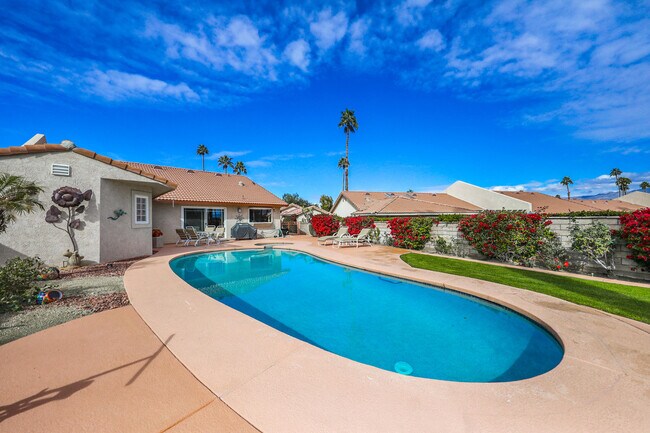 Building Photo - 38960 Kilimanjaro Dr