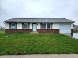 Building Photo - 3 Abbey Ln