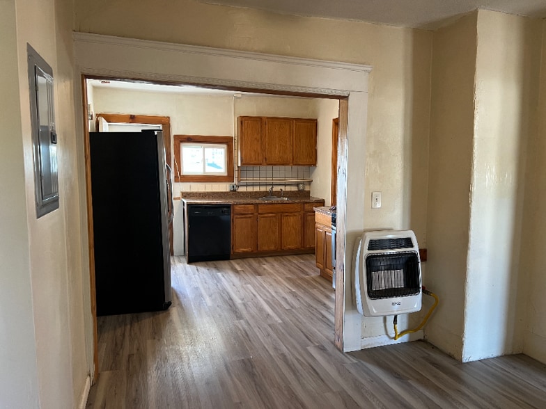 Building Photo - 60 Rathbun St