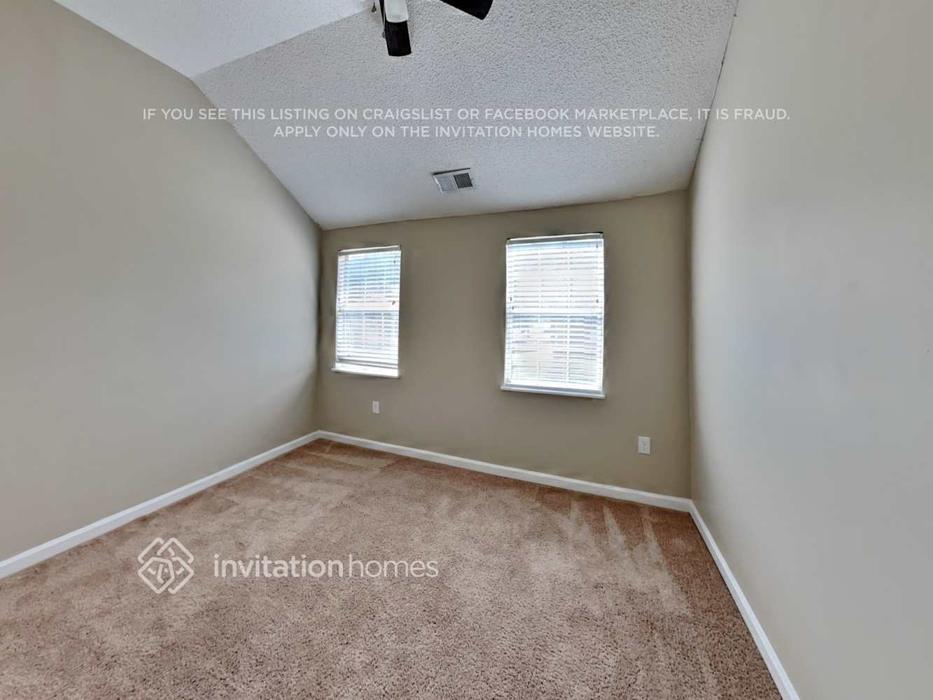 Building Photo - 102 Lakewood Cir Dr